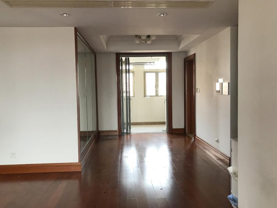 上海市徐汇区徐汇苑9栋20F 