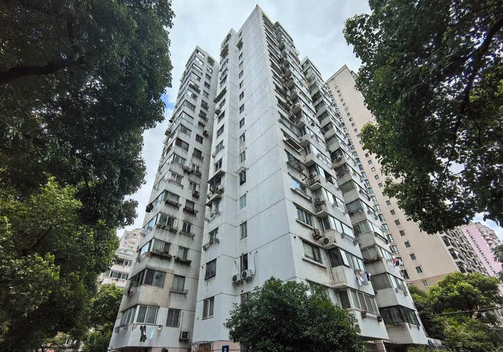 上海市徐汇区大闻公寓55栋7F 