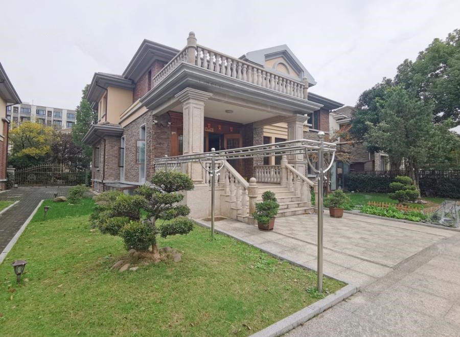 上海市松江区保利十二橡树庄园17栋全幢 