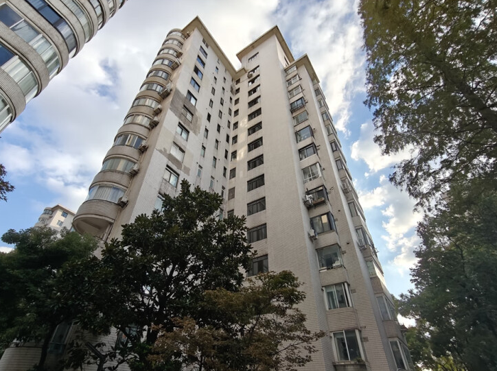 上海市普陀区万都花园5栋6F 