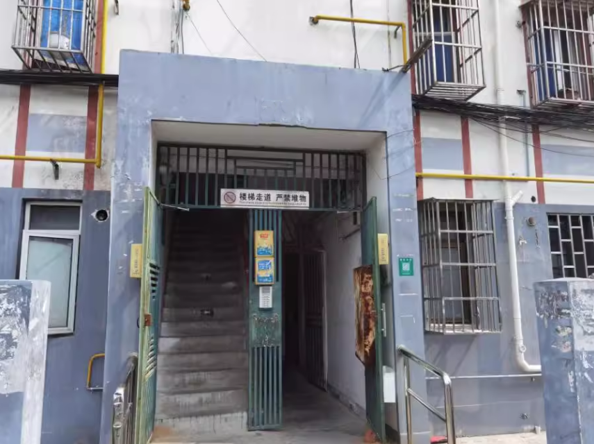 上海市嘉定区封浜花园16栋5F 