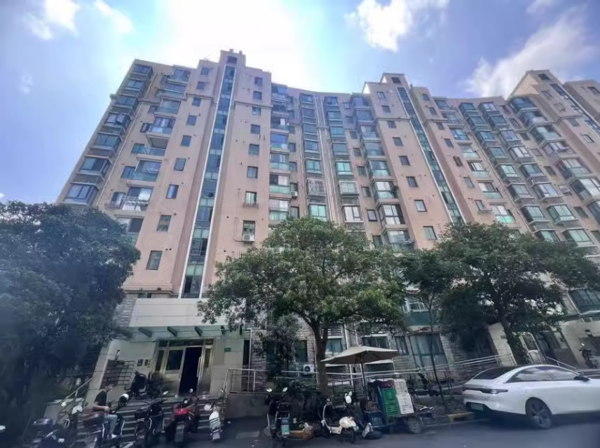 上海市闵行区金色西郊城67栋2F 