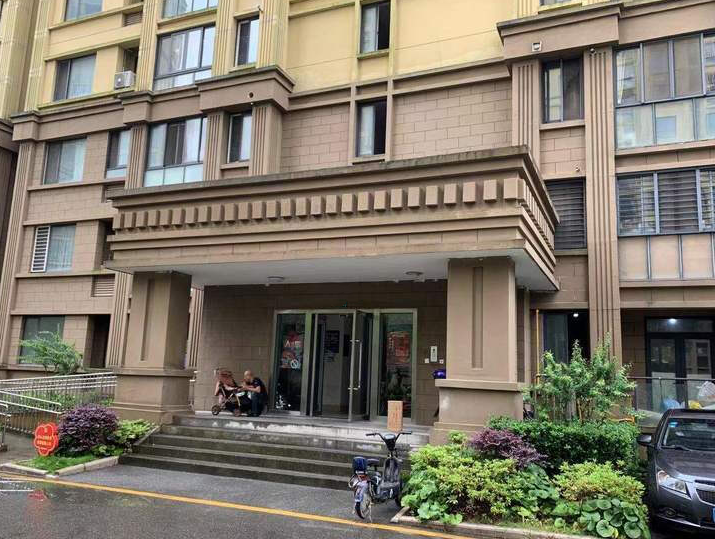 上海市奉贤区景源名墅11栋11F 