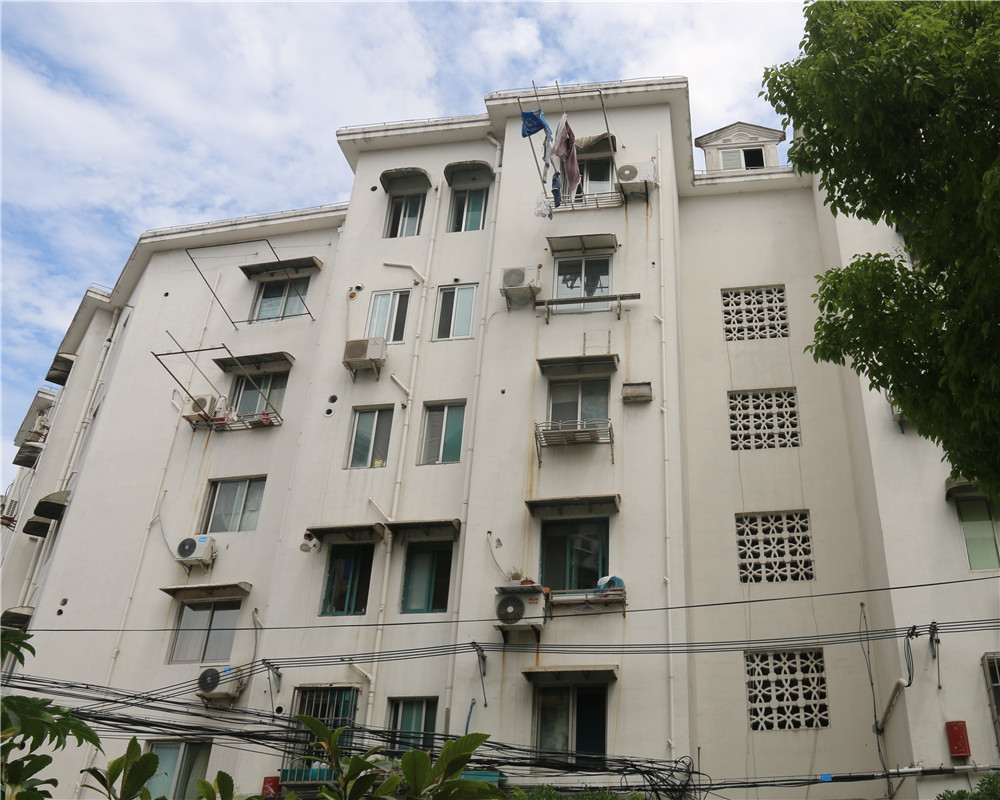 上海市浦东新区莲溪六村3栋1F 