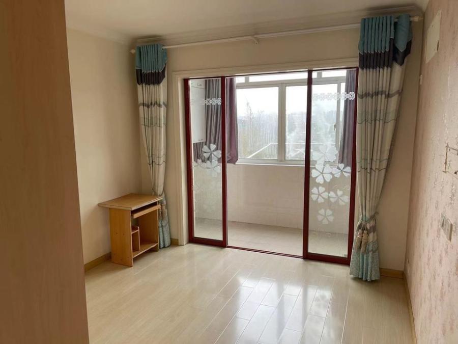 上海市宝山区乐业一村71栋6F 