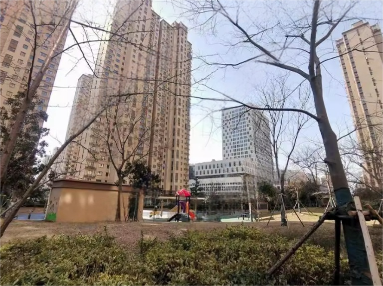 上海市虹口区红馥里17栋32F 