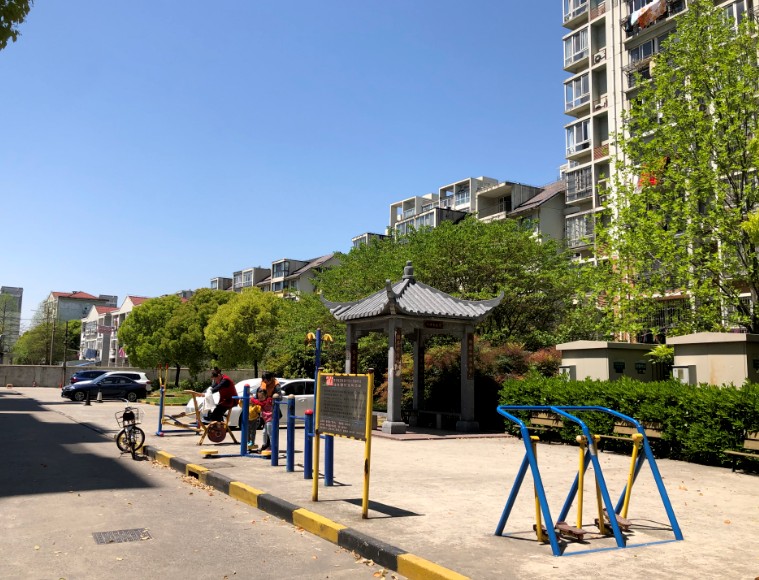 上海市浦东新区怡心苑17栋1F 