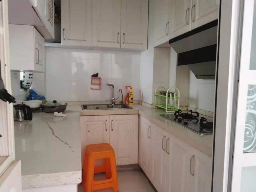 上海市嘉定区惠民家园2栋18F 