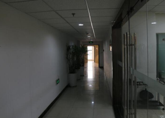 上海市虹口区凉城中心1402栋12F 