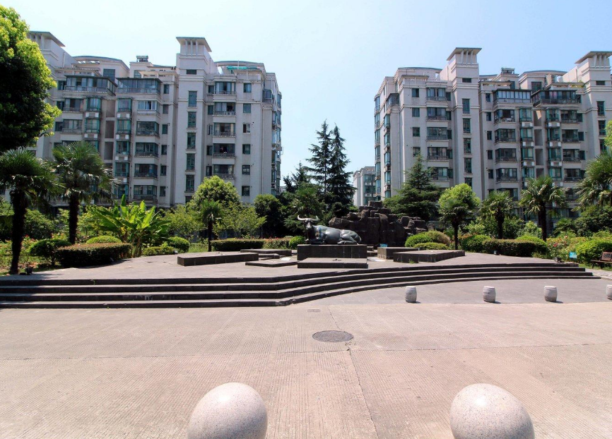 上海市闵行区春申城华丽家园36栋3F 