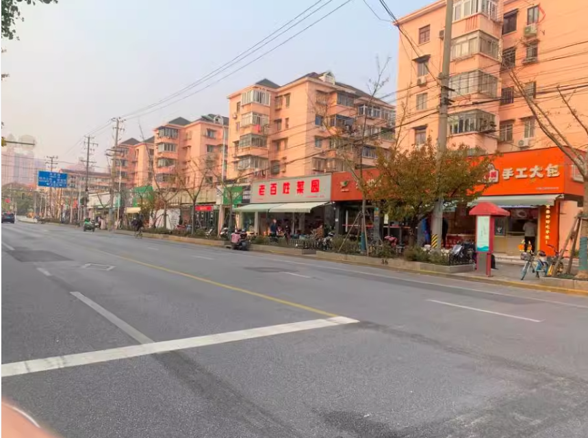 上海市宝山区永清新村56栋6F 