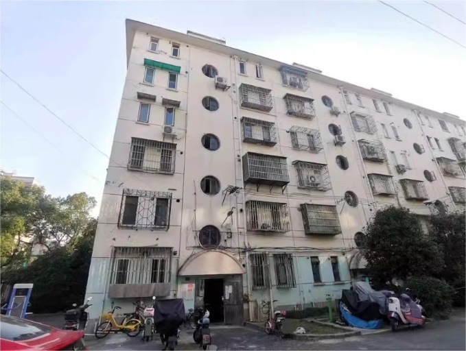 上海市宝山区共和八村 