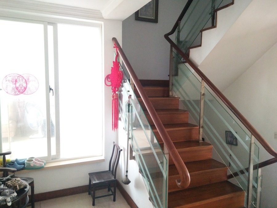 上海市嘉定区金地格林春晓158栋3F 