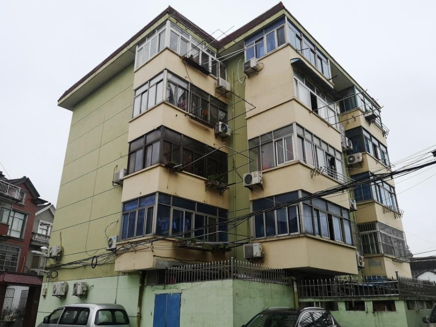 上海市闵行区友谊新村4栋1F 