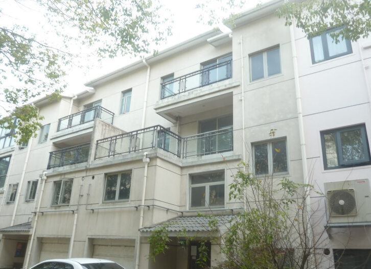 上海市奉贤区四合加苑25栋1-3F 