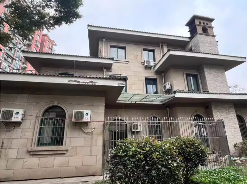 上海市嘉定区爱德佳苑五街坊16栋 