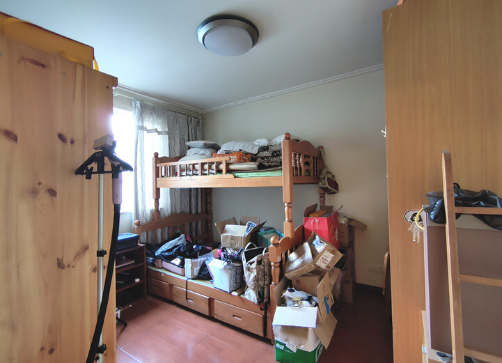 上海市普陀区金鼎花苑19栋1F 