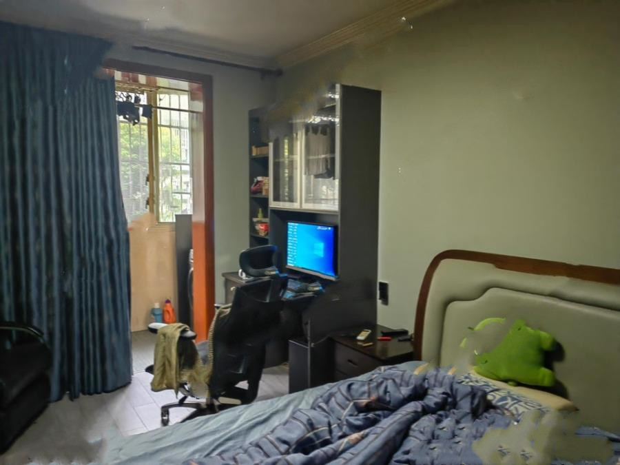 上海市宝山区逸仙路1321弄小区25栋2F 