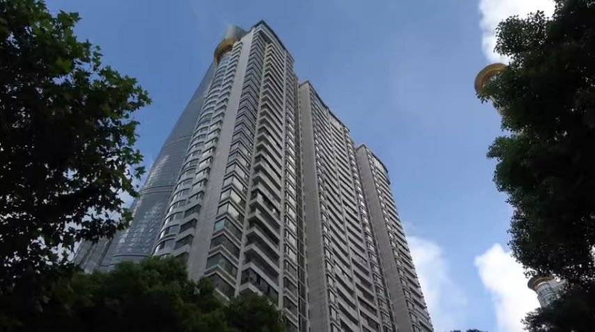 上海市浦东新区盛大金磐1栋33F及地下2F车库 