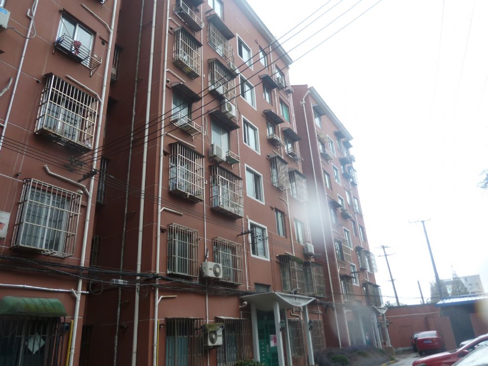 上海市徐汇区东泉佳苑4栋7F 