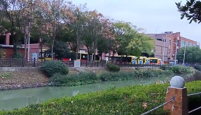 上海市闵行区西郊河畔家园61栋6F 