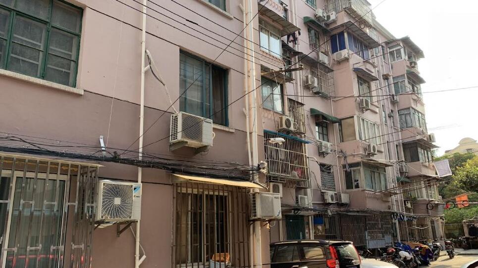 上海市普陀区285弄小区3栋2F 