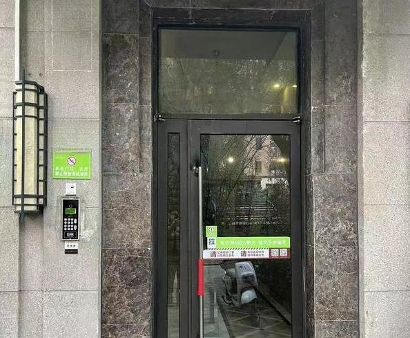 上海市闵行区万科城市花园城花新园12栋8F 