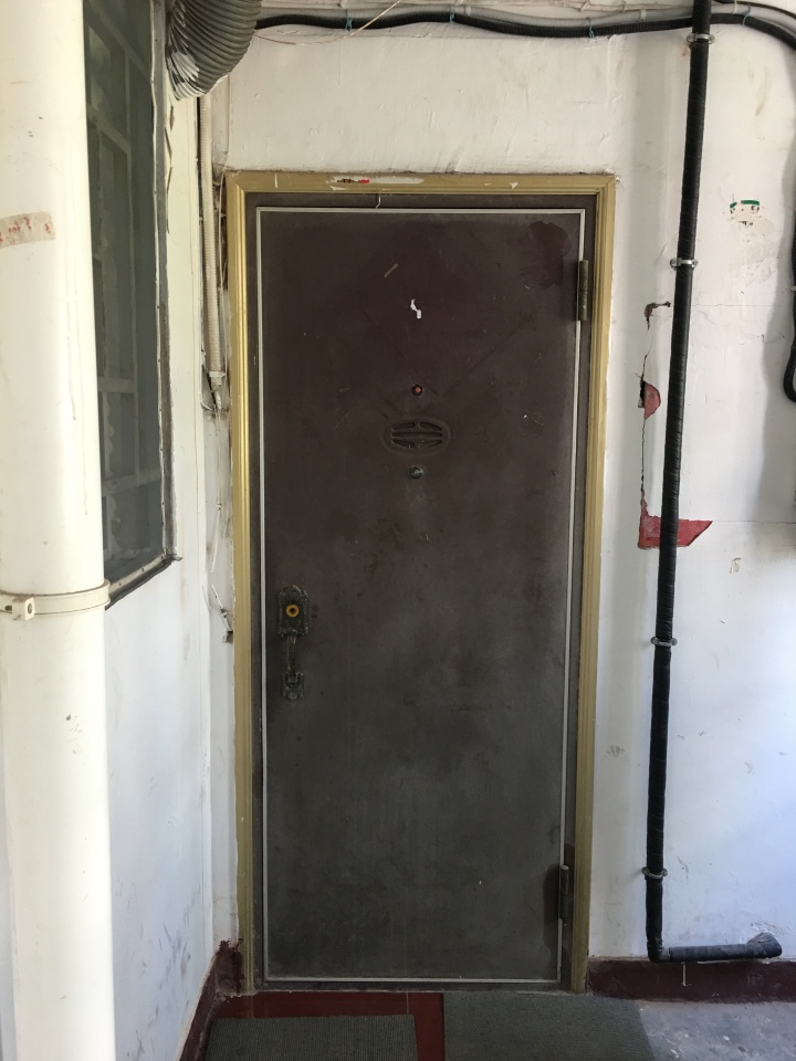 上海市嘉定区漪园新村14栋2F 