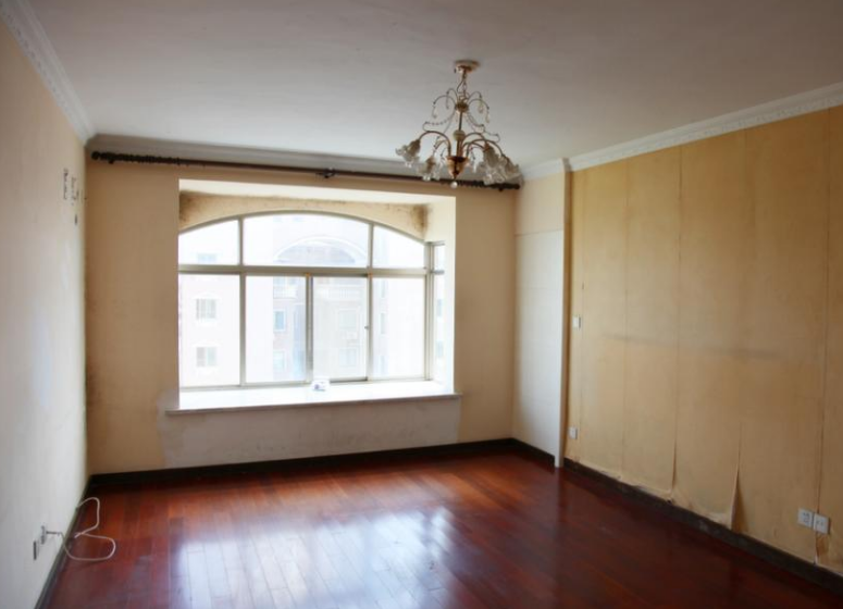 上海市普陀区巴黎之春5栋18F 