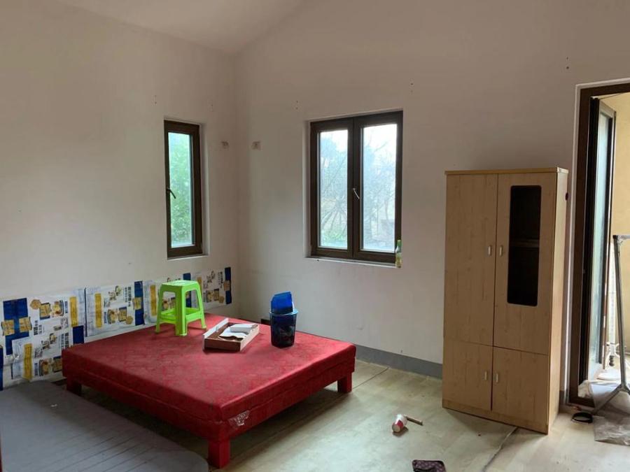 上海市松江区长泰西郊别墅泗泾镇157栋 