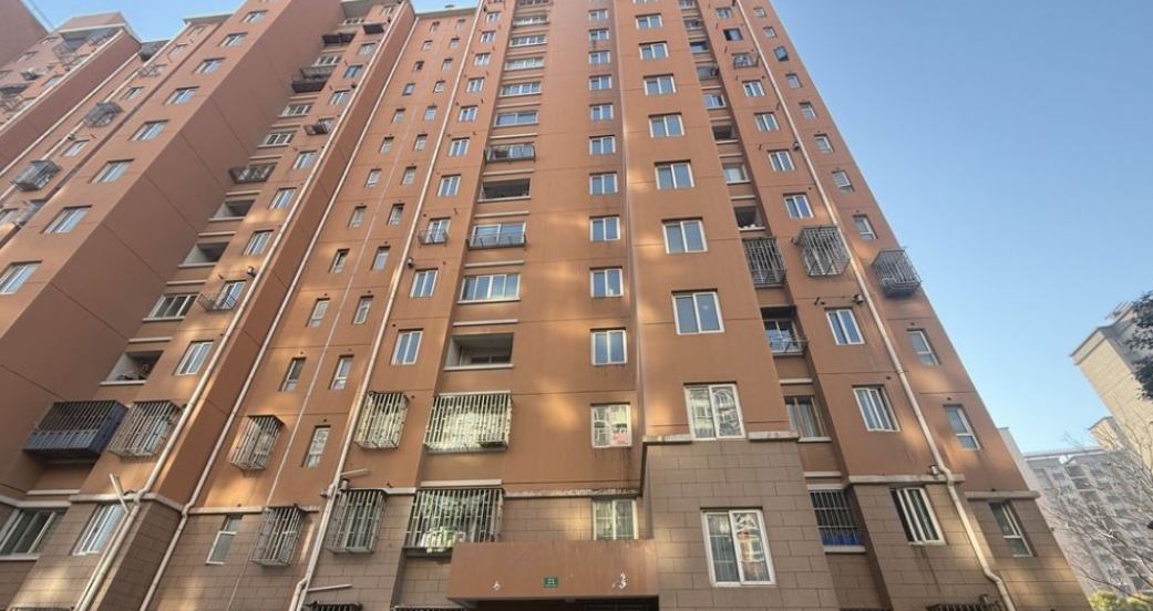 上海市宝山区罗宁雅苑21栋14F 