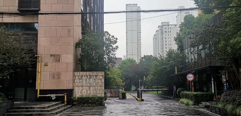 上海市徐汇区金巢铂瑞阁18栋8F等合计16套 