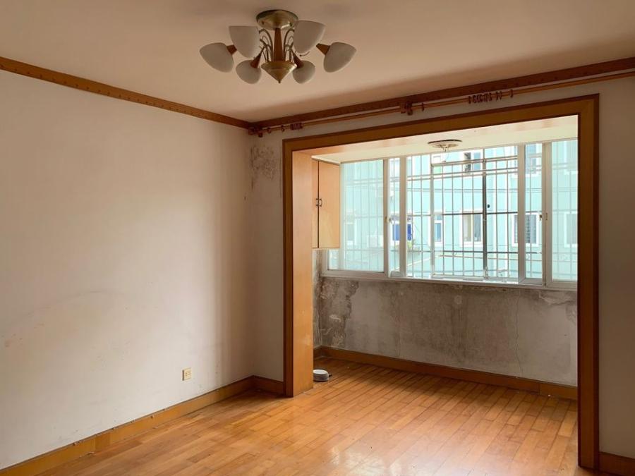 上海市宝山区宝林七村72栋3F 