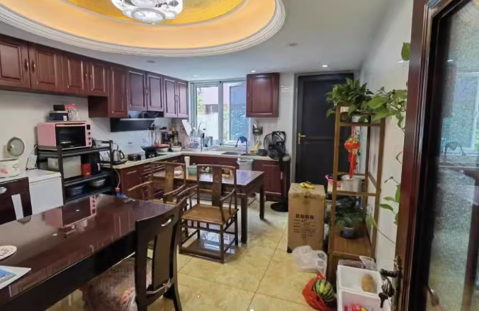 上海市宝山区信达蓝庭97栋1-3F 