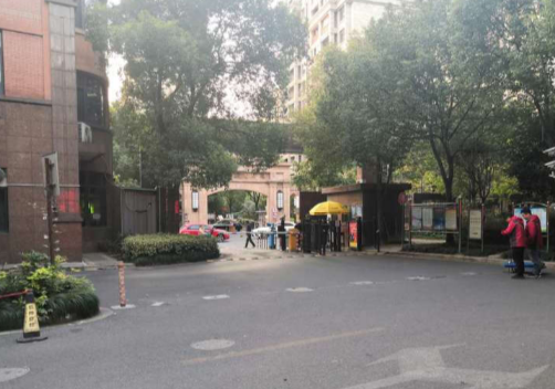 上海市普陀区恒盛鼎城华公馆16栋11F 