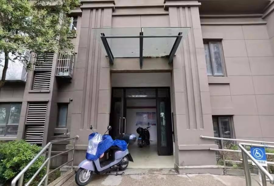 上海市嘉定区练祁佳城星怡苑10栋23F 