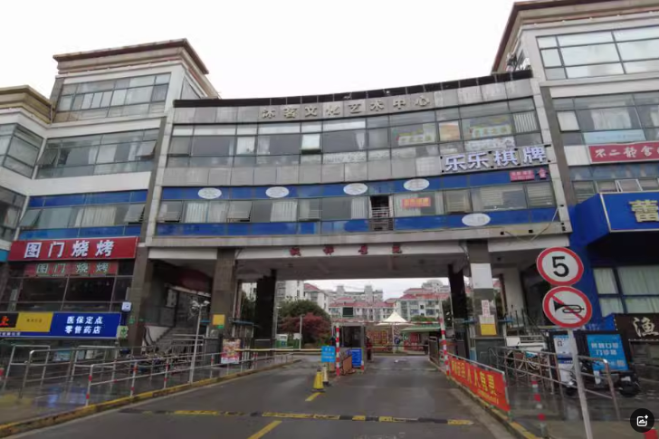 上海市闵行区枫桦景苑一期27栋1F 