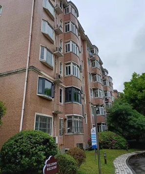 上海市浦东新区龙阳花苑30栋4F 