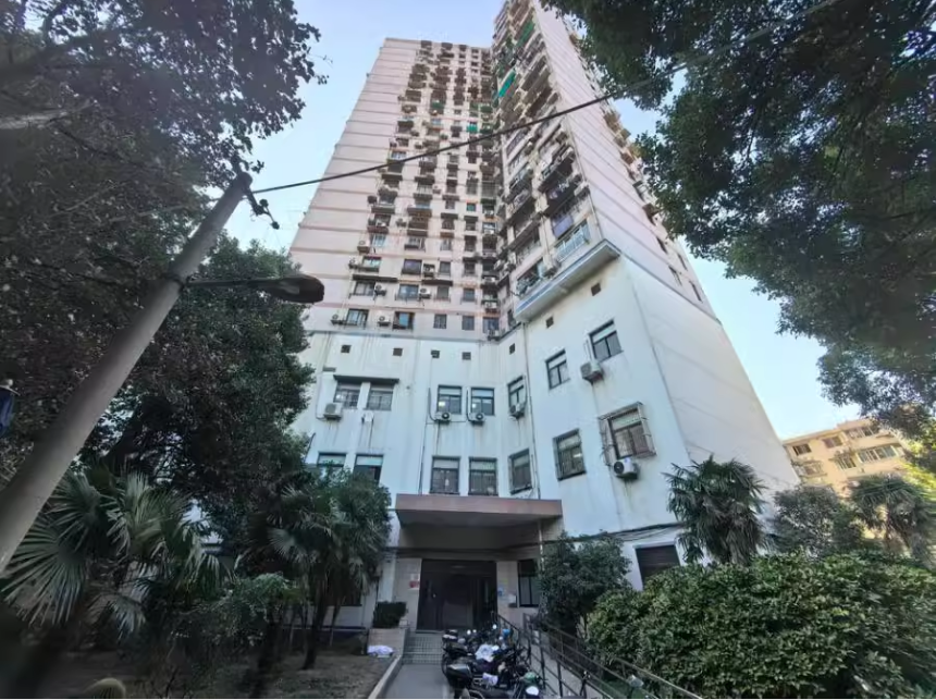 上海市杨浦区益民小区30栋19F 