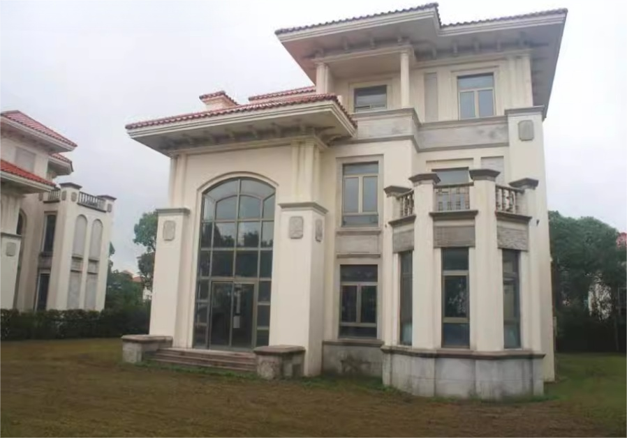 上海市奉贤区棕榈滩高尔夫别墅359栋 