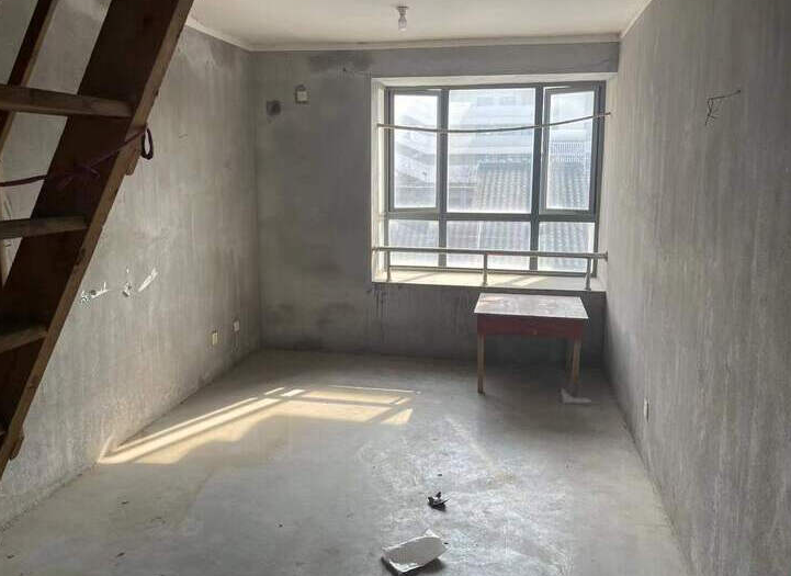 上海市青浦区泰安公寓1栋4F 