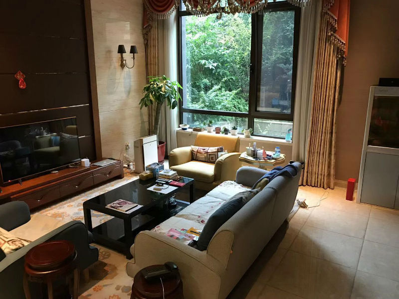 上海市浦东新区尚东鼎148栋1-3F及地下车位 