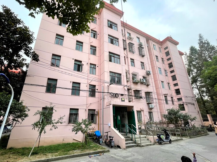 上海市浦东新区怡静园33栋6F 