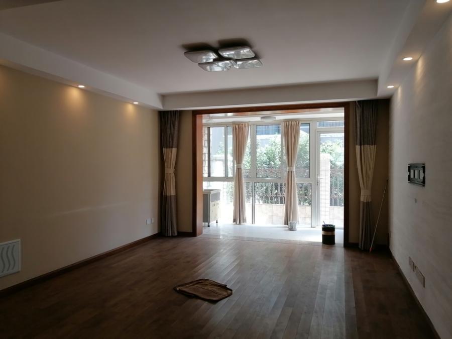 上海市浦东新区紫竹馨苑19栋1F 