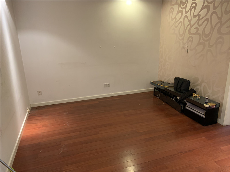 上海市静安区保德公寓57栋5F 