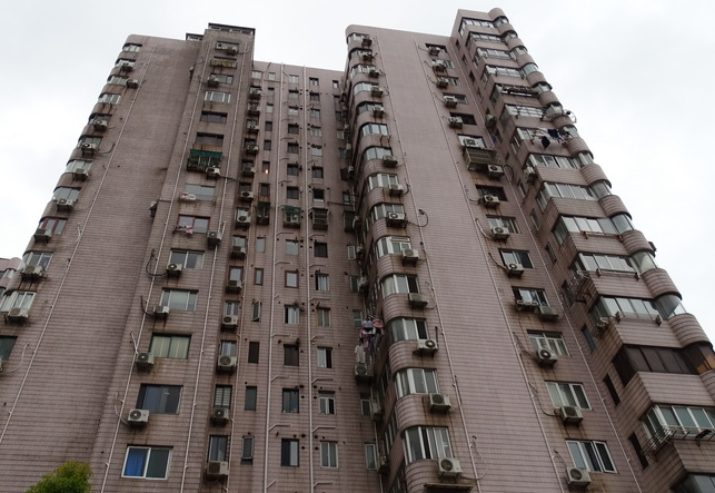 上海市徐汇区康健公寓2栋16F 