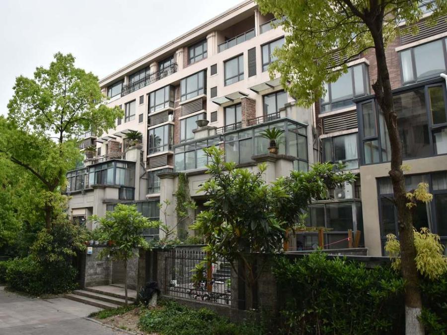 上海市奉贤区绿地南桥新苑341栋1F 