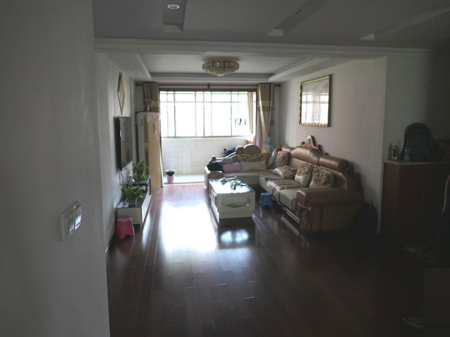 上海市奉贤区新南家园169栋3F 