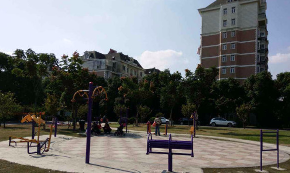 上海市松江区西南名苑1栋1-3F 