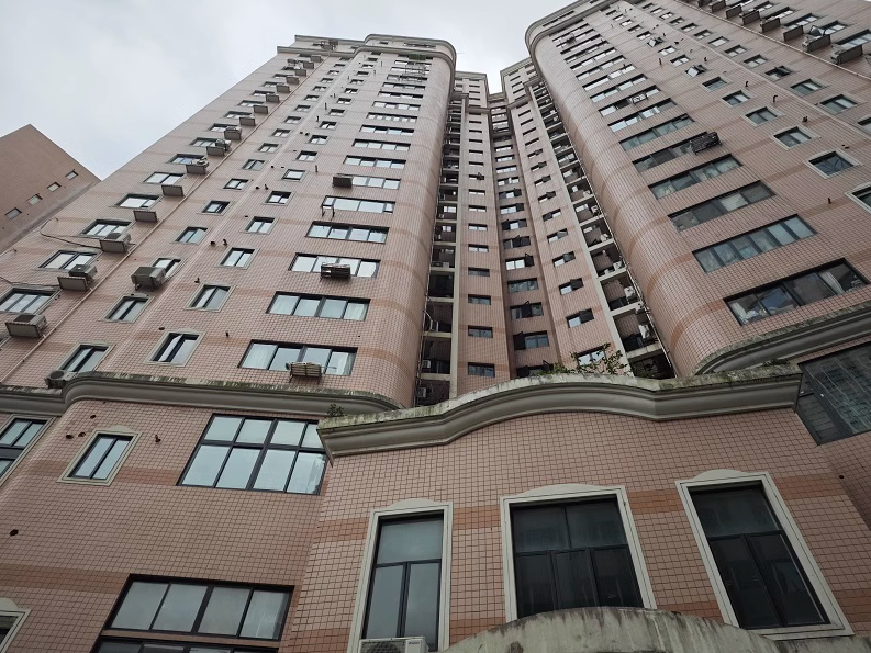 上海市徐汇区新汇公寓2栋9F 